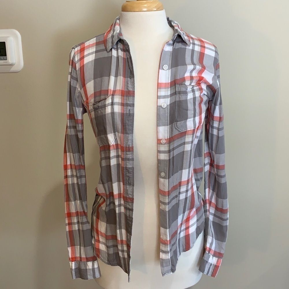 So plaid flannel shirt, XS